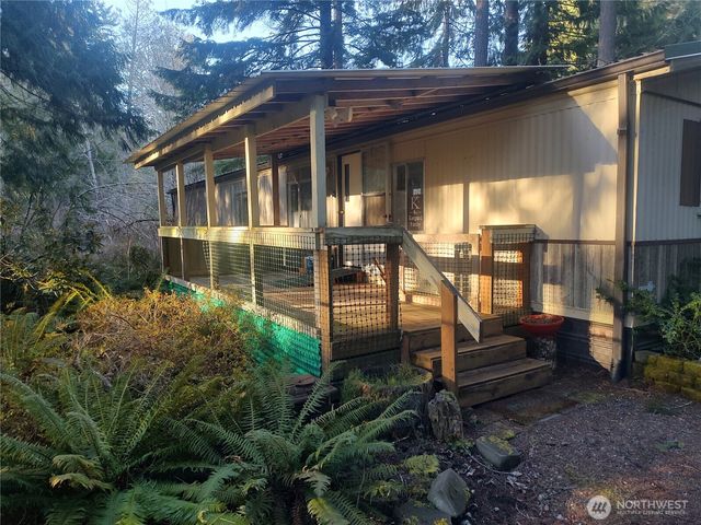 450 N Duckabush Drive E, Hoodsport, WA 98548