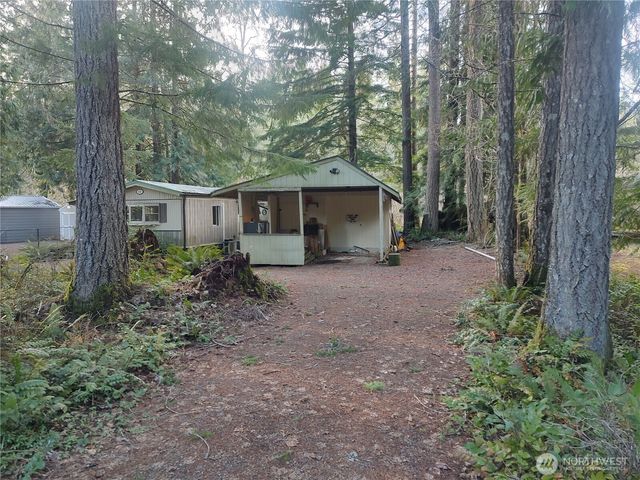 450 N Duckabush Drive E, Hoodsport, WA 98548