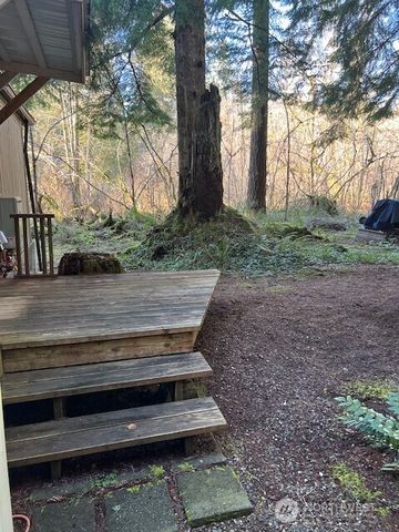 450 N Duckabush Drive E, Hoodsport, WA 98548