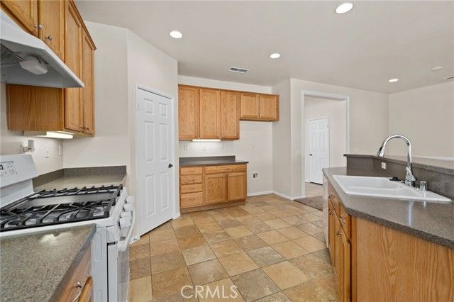 11847 Galewood, Adelanto, CA 92301