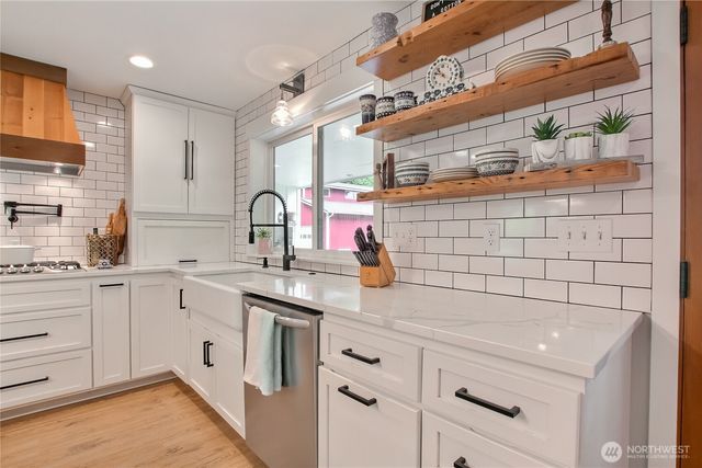 16023 Snohomish Avenue, Snohomish, WA 98296