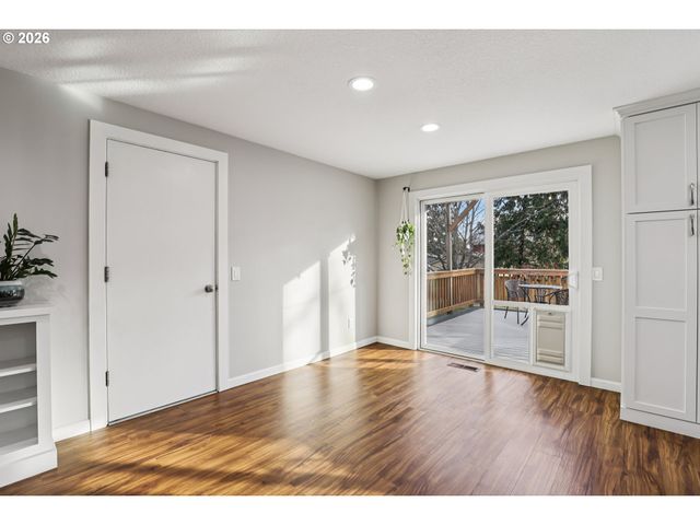 7870 Sw 165TH Ave, Beaverton, OR 97007