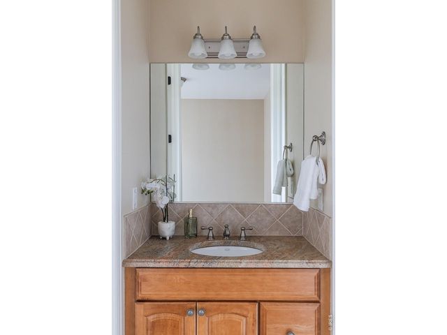 1341 Sweetwater Ln, Berthoud, CO 80513