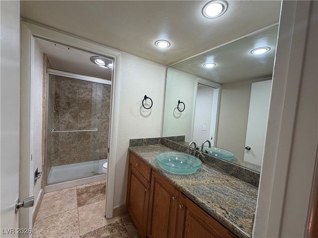 908 Vegas Valley Drive, Las Vegas, NV 89109