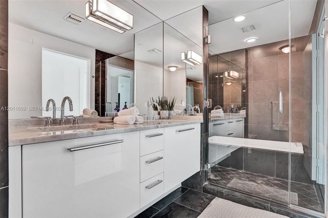 900 Biscayne Blvd 501, Miami, FL 33132