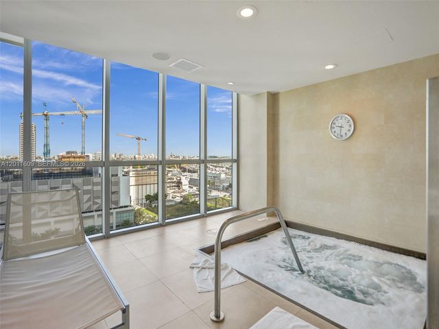 900 Biscayne Blvd 501, Miami, FL 33132