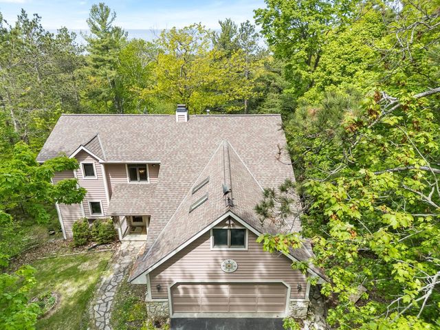 5997 BLUFF LEDGE ROAD, Sturgeon Bay, WI 54235