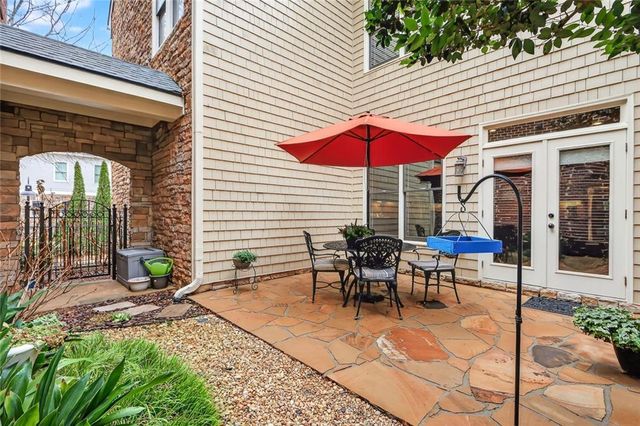 2066 Heathermere Way, Roswell, GA 30075