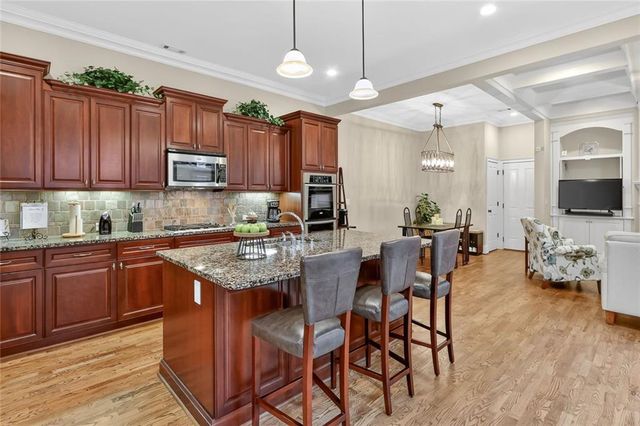 2066 Heathermere Way, Roswell, GA 30075