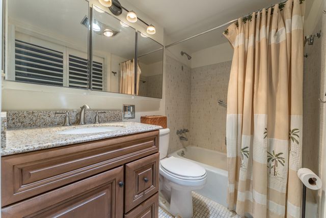 2020 Lake Osborne Drive, Lake Worth Beach, FL 33461