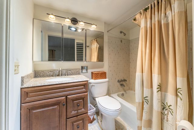 2020 Lake Osborne Drive, Lake Worth Beach, FL 33461