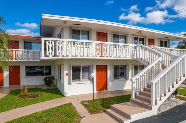 2020 Lake Osborne Drive, Lake Worth Beach, FL 33461