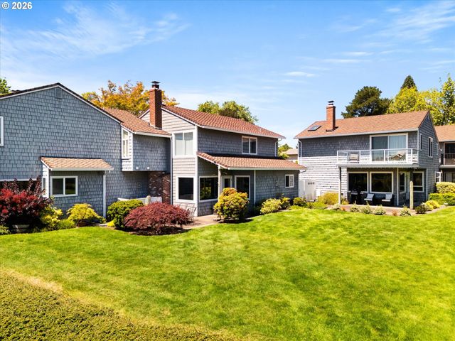 530 N HAYDEN BAY Dr, Portland, OR 97217