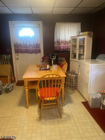 1492 Lawrence St, Rahway City, NJ 07065