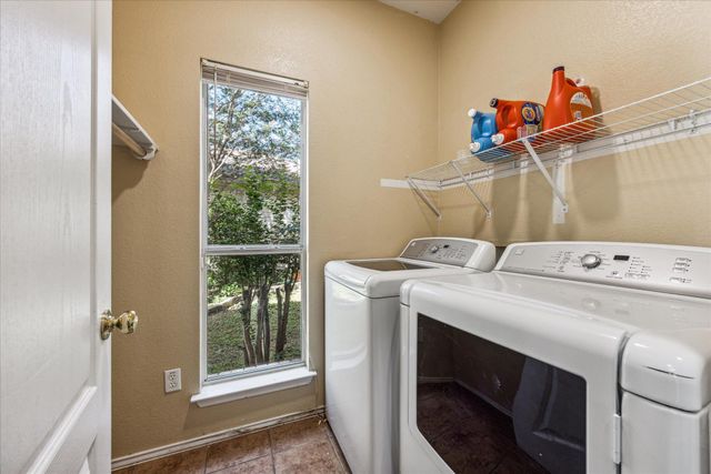 122 Colt LOOP, Kyle, TX 78640