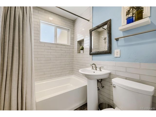 7890 W 59th Ave, Arvada, CO 80004