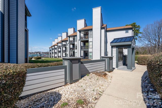 18861 Vineyard Point Lane, Cornelius, NC 28031