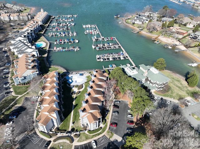 18861 Vineyard Point Lane, Cornelius, NC 28031