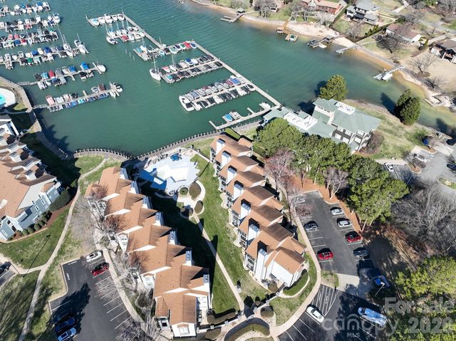 18861 Vineyard Point Lane, Cornelius, NC 28031