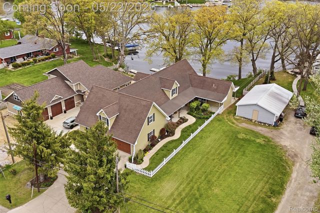 16263 S Seymour Road, Argentine Township, MI 48451