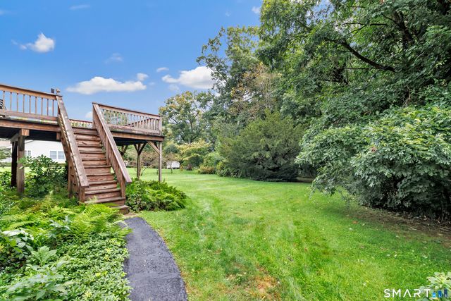 11 Redwood Circle, Shelton, CT 06484