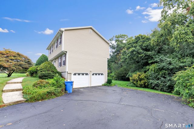 11 Redwood Circle, Shelton, CT 06484