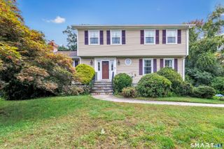 11 Redwood Circle, Shelton, CT 06484
