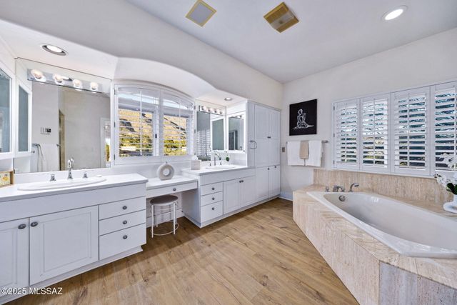 5342 E Gleneagles Drive, Tucson, AZ 85718