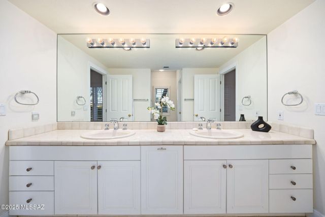 5342 E Gleneagles Drive, Tucson, AZ 85718