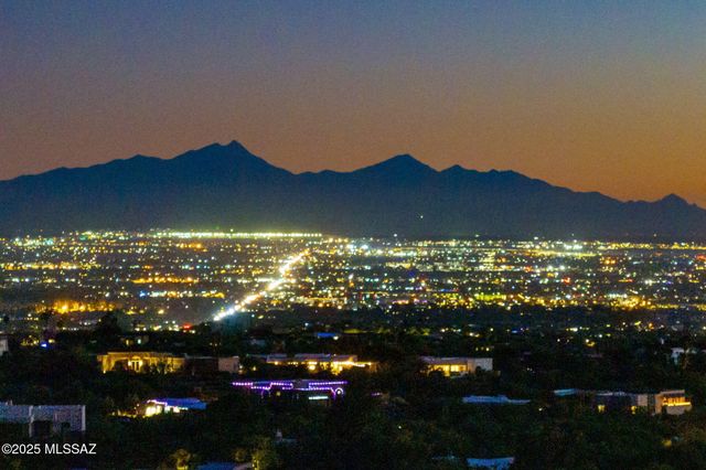 5342 E Gleneagles Drive, Tucson, AZ 85718