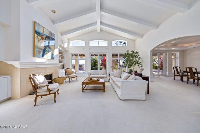 5342 E Gleneagles Drive, Tucson, AZ 85718