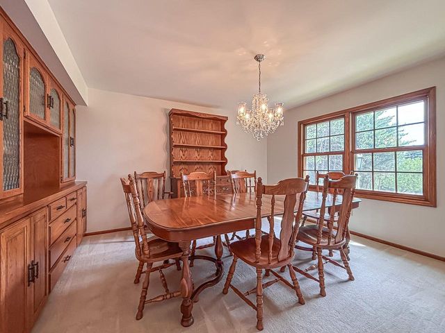 W274N4237 Clara COURT, Pewaukee, WI 53072