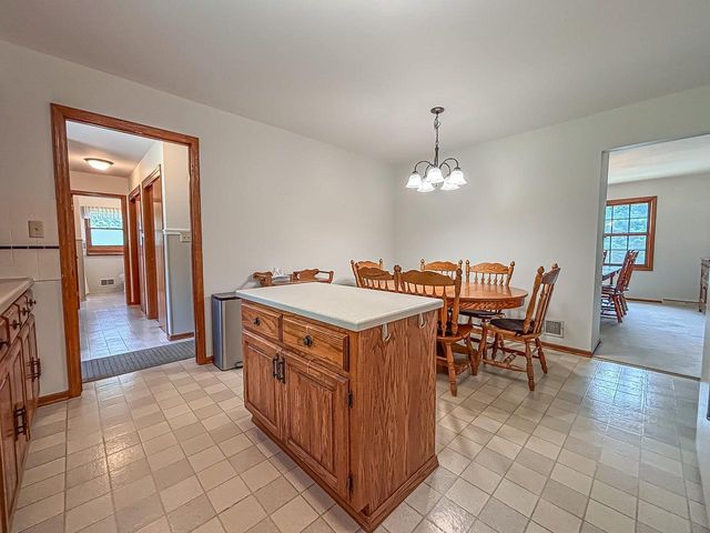 W274N4237 Clara COURT, Pewaukee, WI 53072