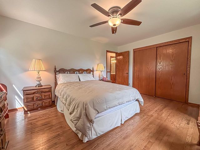 W274N4237 Clara COURT, Pewaukee, WI 53072