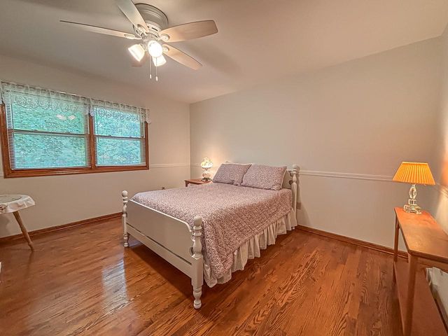 W274N4237 Clara COURT, Pewaukee, WI 53072