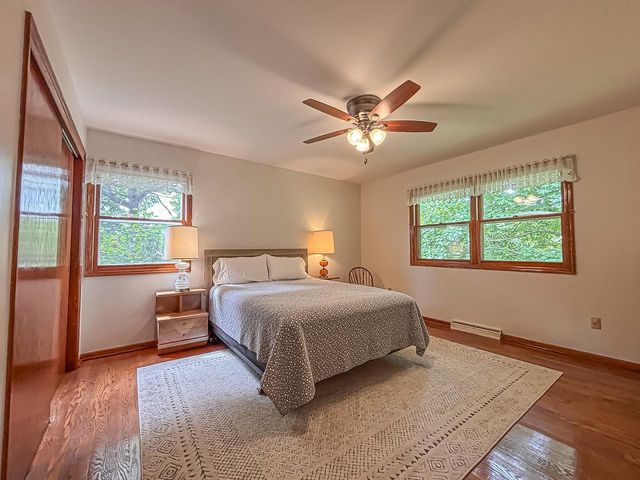 W274N4237 Clara COURT, Pewaukee, WI 53072