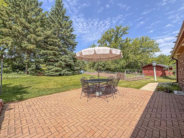 W274N4237 Clara COURT, Pewaukee, WI 53072