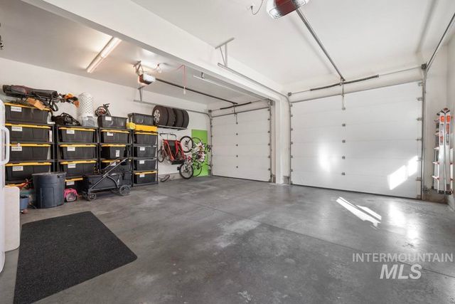 417 E E St, Moscow, ID 83843