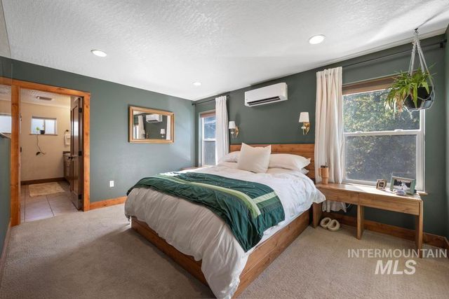 417 E E St, Moscow, ID 83843