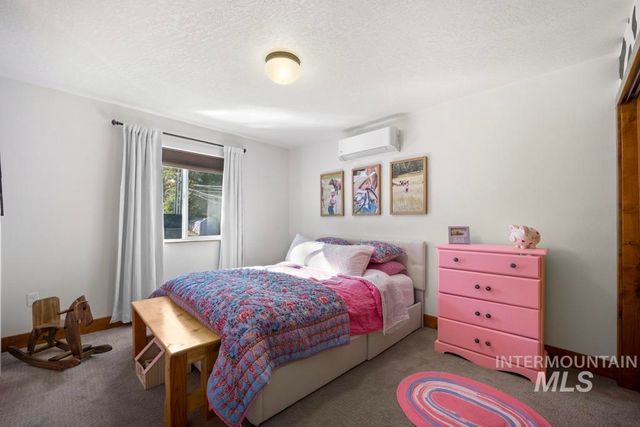 417 E E St, Moscow, ID 83843