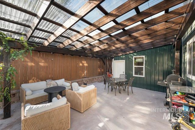 417 E E St, Moscow, ID 83843