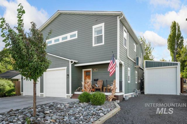 417 E E St, Moscow, ID 83843
