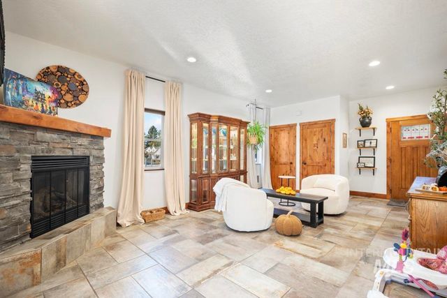 417 E E St, Moscow, ID 83843