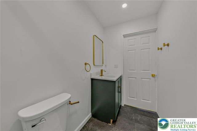 114 East High Street, Nazareth Boro, PA 18064
