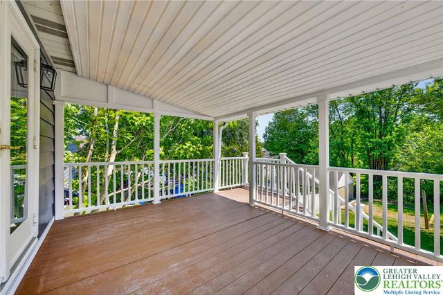 114 East High Street, Nazareth Boro, PA 18064