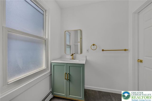 114 East High Street, Nazareth Boro, PA 18064
