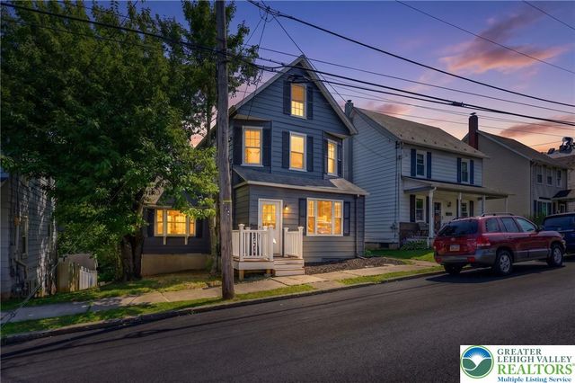 114 East High Street, Nazareth Boro, PA 18064