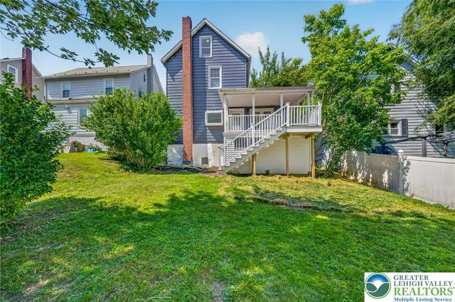 114 East High Street, Nazareth Boro, PA 18064