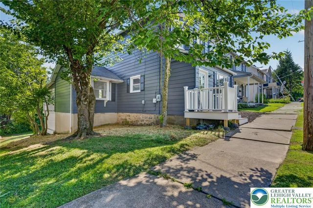 114 East High Street, Nazareth Boro, PA 18064