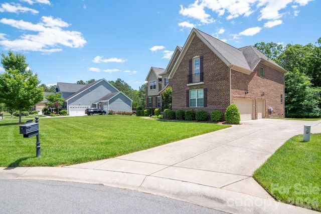 509 Pine Needle Court, Weddington, NC 28104